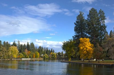 Beautiful Drake Park in Bend, Oregon in the autumn